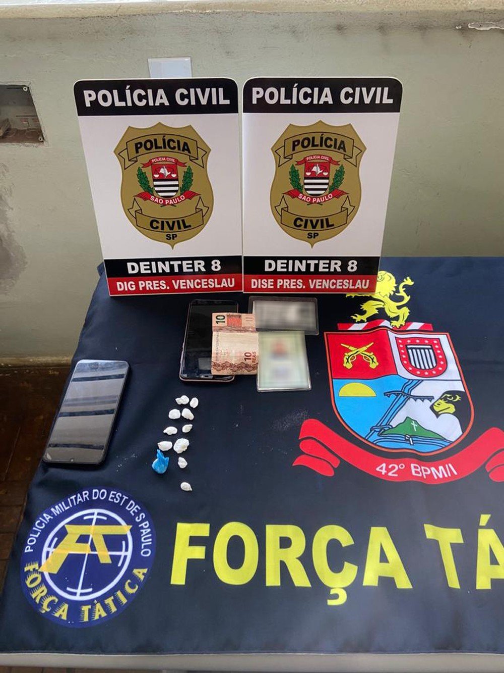 Operação de combate ao tráfico de drogas e porte ilegal de arma prende cinco pessoas em Presidente Venceslau Operação de combate ao tráfico de drogas e porte ilegal de arma prende cinco pessoas em Presidente Venceslau