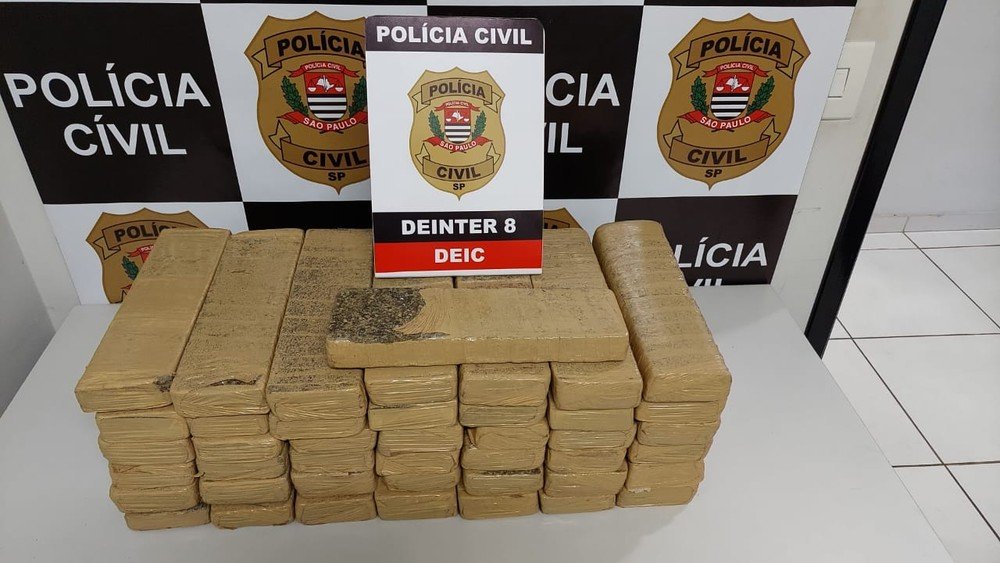 Em Epitácio, enfermeiro é preso suspeito de produzir e manipular canabidiol de forma clandestina em residência
