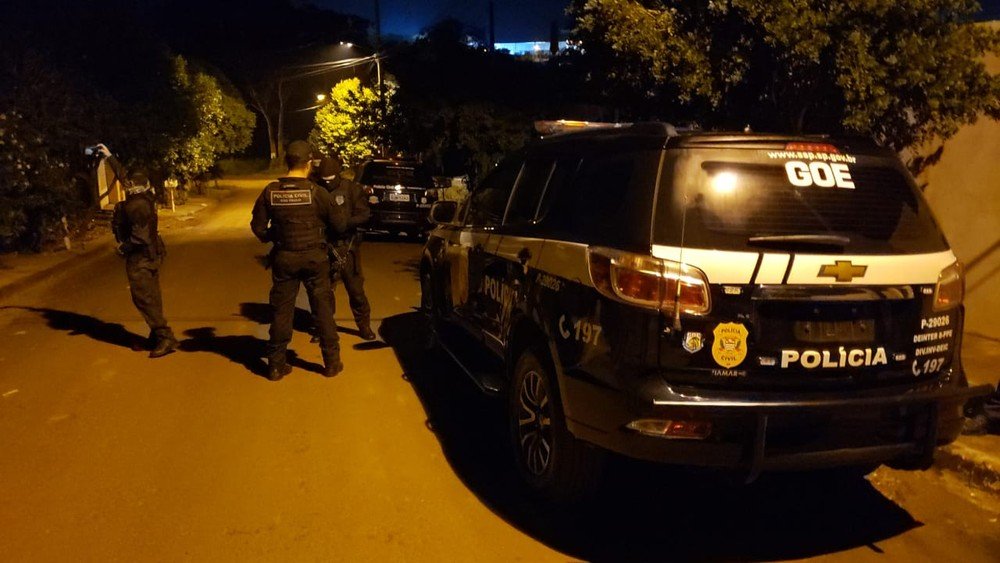 Operação cumpre mandados de prisão em investigação de quadrilha suspeita de roubo de quase R$ 1 milhão em cargas