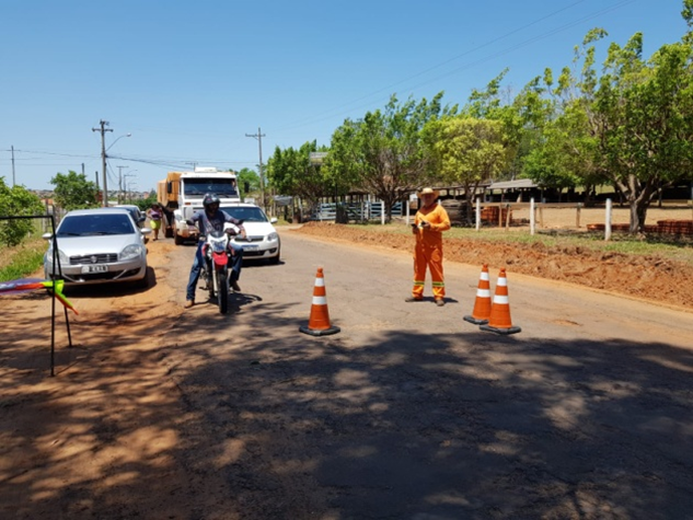 Estrada Aymoré recebe limpeza de margens para início do recapeamento Estrada Aymoré recebe limpeza de margens para início do recapeamento
