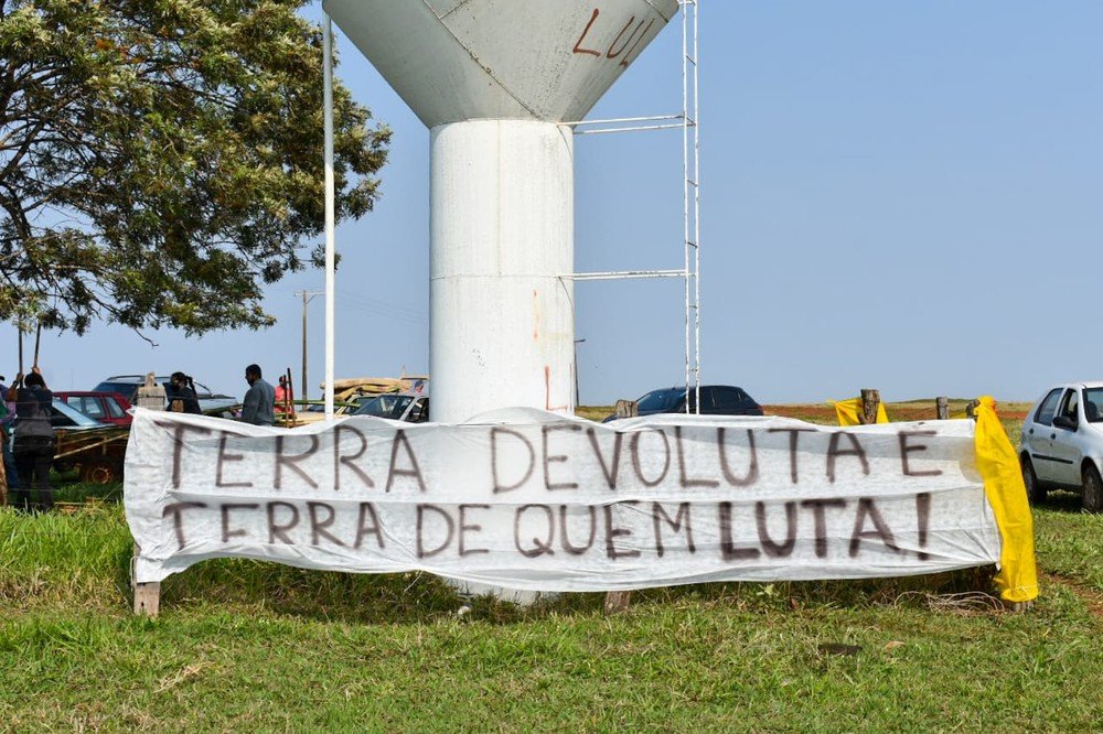 MST ocupa fazenda em Mirante do Paranapanema e pressiona governo do Estado de São Paulo a arrecadar mais terras para assentamentos ruraisMST ocupa fazenda em Mirante do Paranapanema e pressiona governo do Estado de São Paulo a arrecadar mais terras para assentamentos rurais