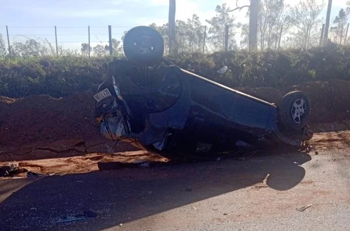 Motorista embriagado capota carro na Aymoré, em Venceslau, e vai para cadeia Motorista embriagado capota carro na Aymoré, em Venceslau, e vai para cadeia