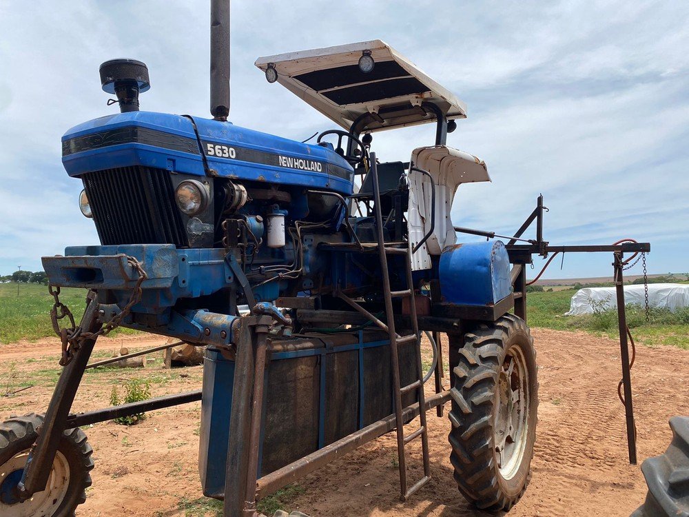 Operação Conexão apreende documentos, tratores e mais de 30 toneladas de defensivos agrícolas em fazenda Operação Conexão apreende documentos, tratores e mais de 30 toneladas de defensivos agrícolas em fazenda