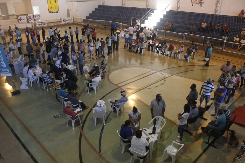 Ginásio Municipal de Piquerobi recebe ação alusiva ao Novembro Azul Ginásio Municipal de Piquerobi recebe ação alusiva ao Novembro Azul