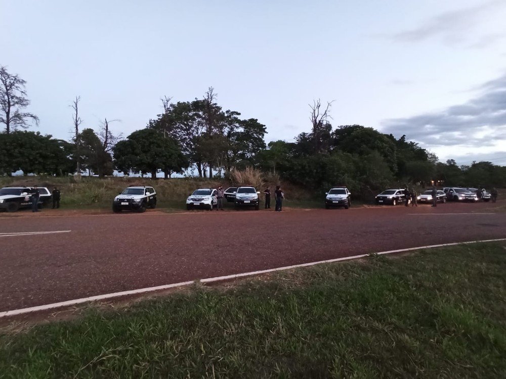 Operação Overlord prende dois suspeitos de participarem de assalto que fez família refém em Euclides da Cunha Paulista Operação Overlord prende dois suspeitos de participarem de assalto que fez família refém em Euclides da Cunha Paulista