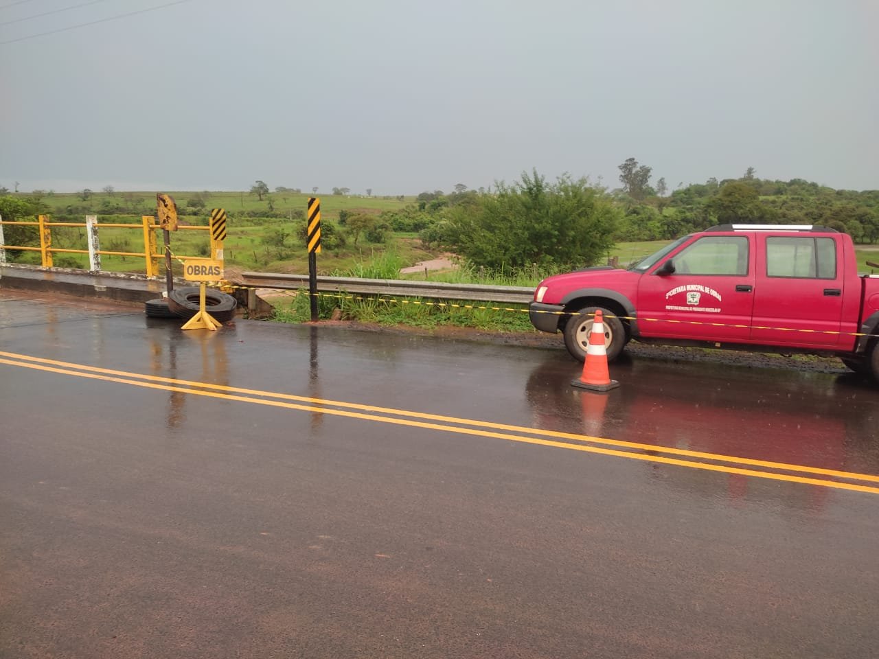 Equipes da Prefeitura realizam força-tarefa em regiões afetadas pela chuva Equipes da Prefeitura realizam força-tarefa em regiões afetadas pela chuva