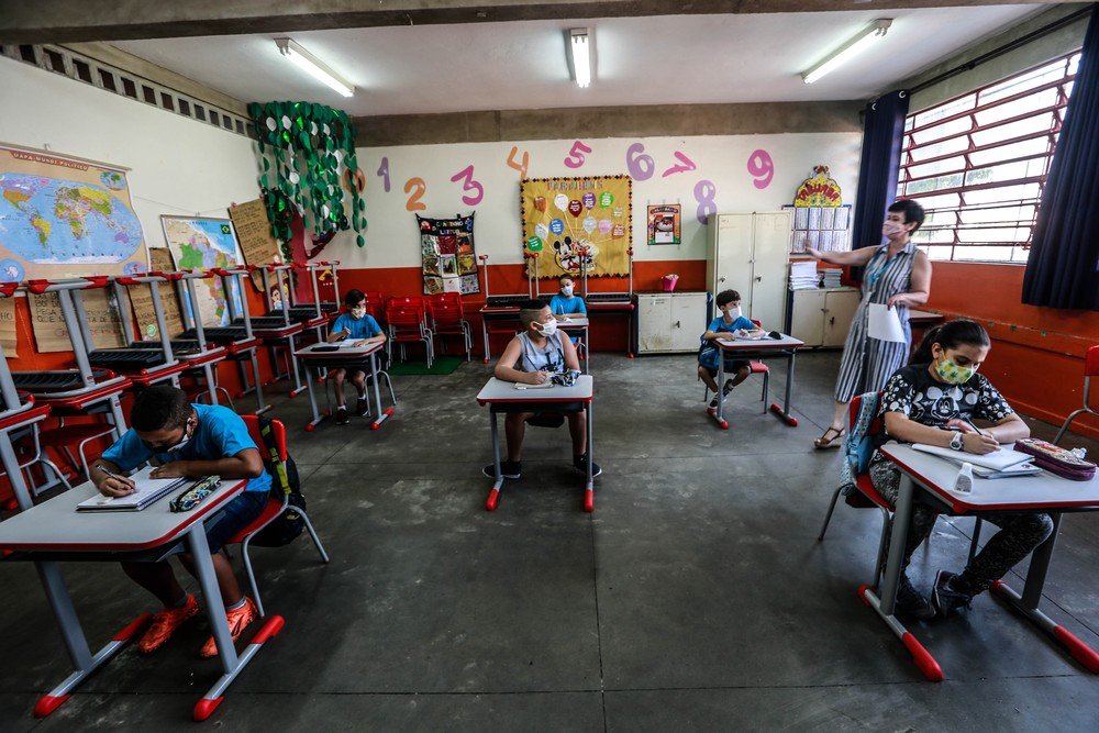 Prefeita de Presidente Venceslau acompanha retomada das aulas na Rede Municipal Prefeita de Presidente Venceslau acompanha retomada das aulas na Rede Municipal