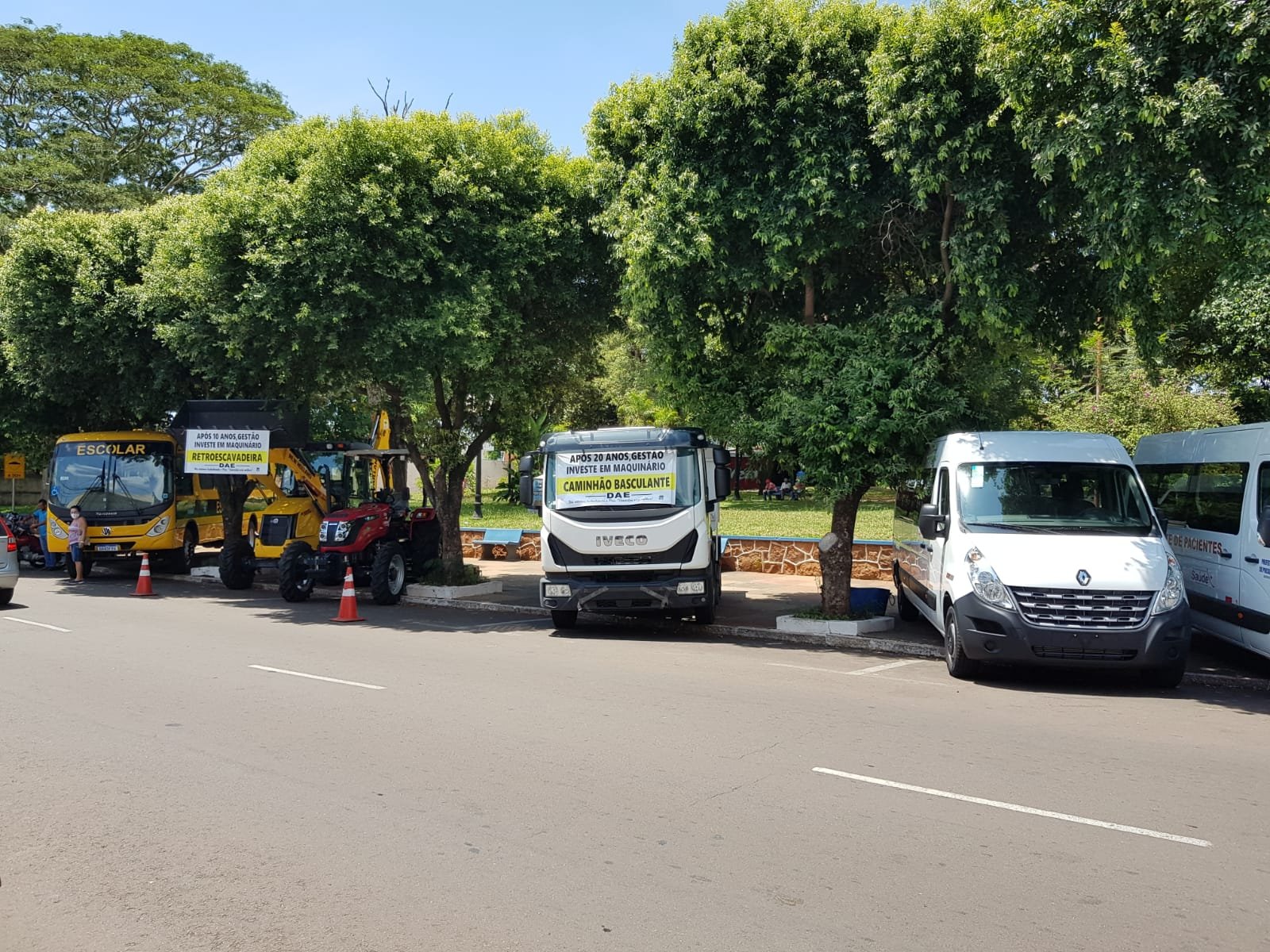 Veículos recebidos pela Prefeitura de Presidente Venceslau nos últimos 14 meses são expostos no centro Veículos recebidos pela Prefeitura de Presidente Venceslau nos últimos 14 meses são expostos no centro