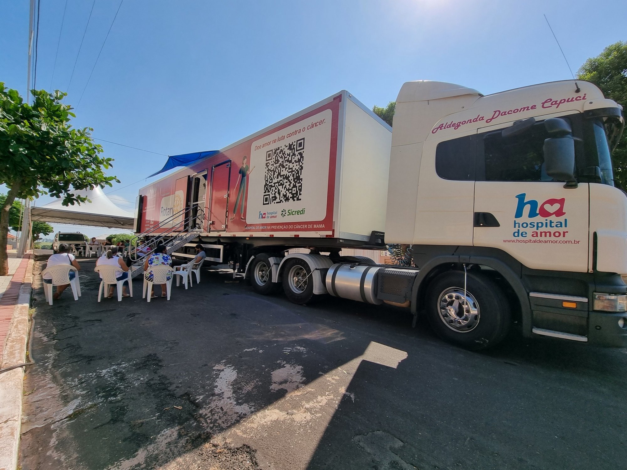 Prefeitura de Piquerobi divulga informações sobre carreta da mamografia Prefeitura de Piquerobi divulga informações sobre carreta da mamografia