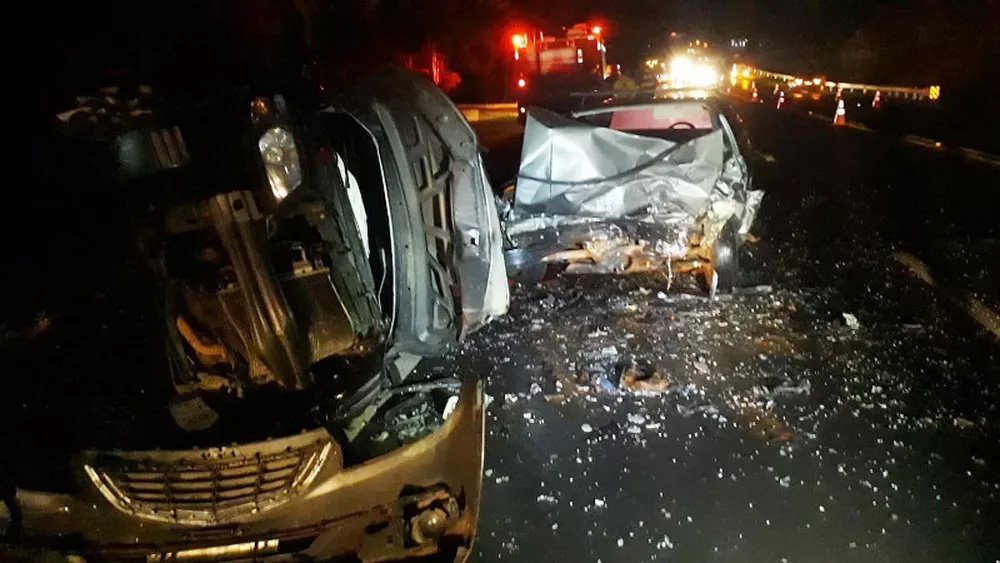 Acidente de trânsito mata uma pessoa e deixa outras três feridas na Rodovia Comandante João Ribeiro de Barros