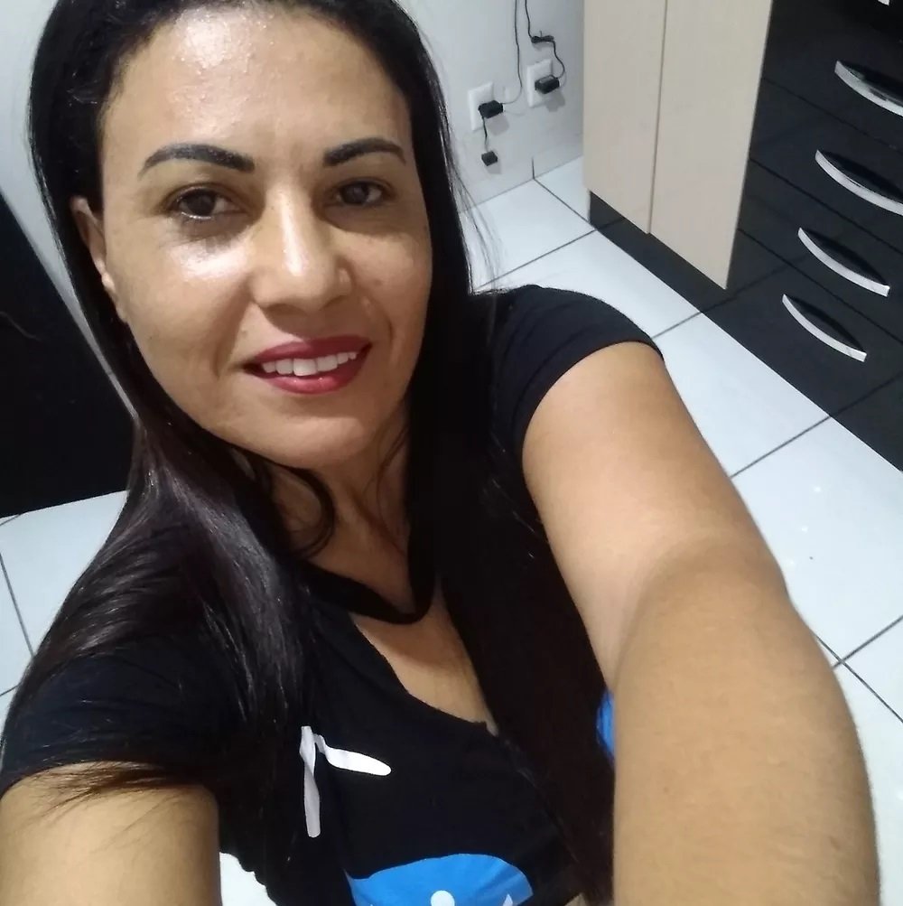 Mulher morre após ser esfaqueada pelo marido em Dracena; autor disse para o filho: 'Me perdoe, me desculpe, eu matei a sua mãe' Mulher morre após ser esfaqueada pelo marido em Dracena; autor disse para o filho: 'Me perdoe, me desculpe, eu matei a sua mãe'