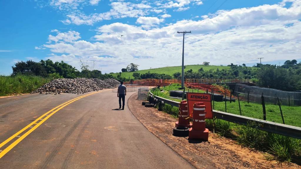 Obras de recuperação continuam na ponte da Aymoré, em Presidente Venceslau Obras de recuperação continuam na ponte da Aymoré, em Presidente Venceslau