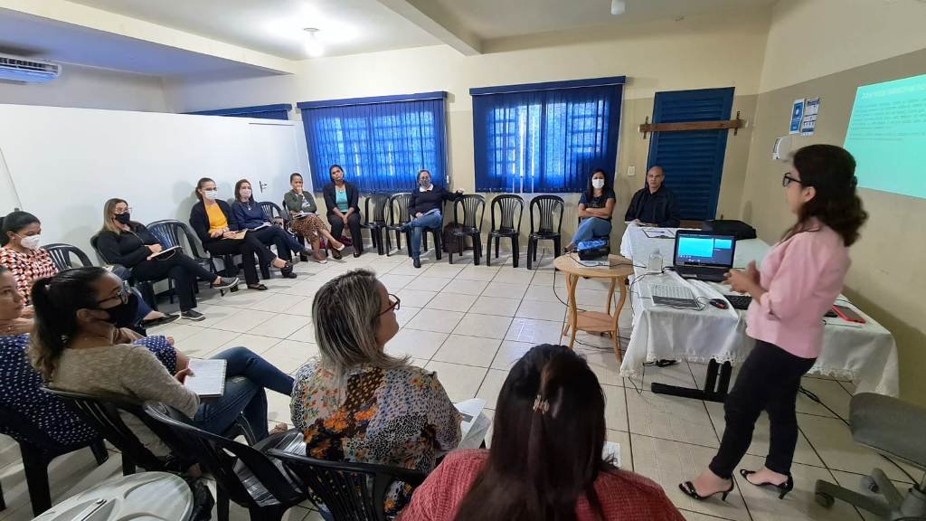 Assistência Social e Educação participam de reunião sobre Serviço de Convivência e Fortalecimento de Vínculo Assistência Social e Educação participam de reunião sobre Serviço de Convivência e Fortalecimento de Vínculo