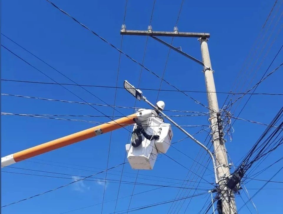 Troca de luminárias em praças e vias publicas de Presidente Venceslau começou nesta terça-feira Troca de luminárias em praças e vias publicas de Presidente Venceslau começou nesta terça-feira