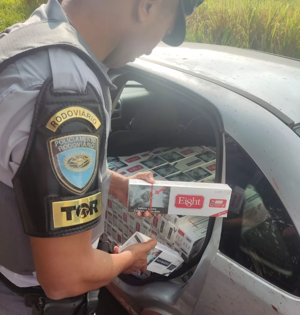 Polícia Rodoviária apreende 240 mil cigarros de origem estrangeira em Estrela do Norte