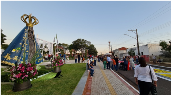 Festa de Corpus Christi reúne milhares de pessoas em Piquerobi