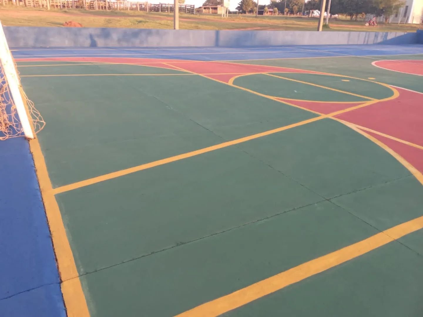 Prefeitura de Piquerobi promove reforma em quadra localizada no bairro do Buzo Prefeitura de Piquerobi promove reforma em quadra localizada no bairro do Buzo