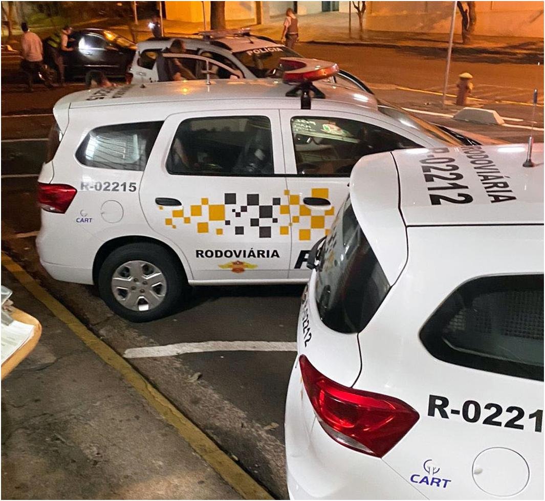 Polícia Civil investiga tiro contra carro de empresário que se diz ameaçado por facção criminosa Polícia Civil investiga tiro contra carro de empresário que se diz ameaçado por facção criminosa