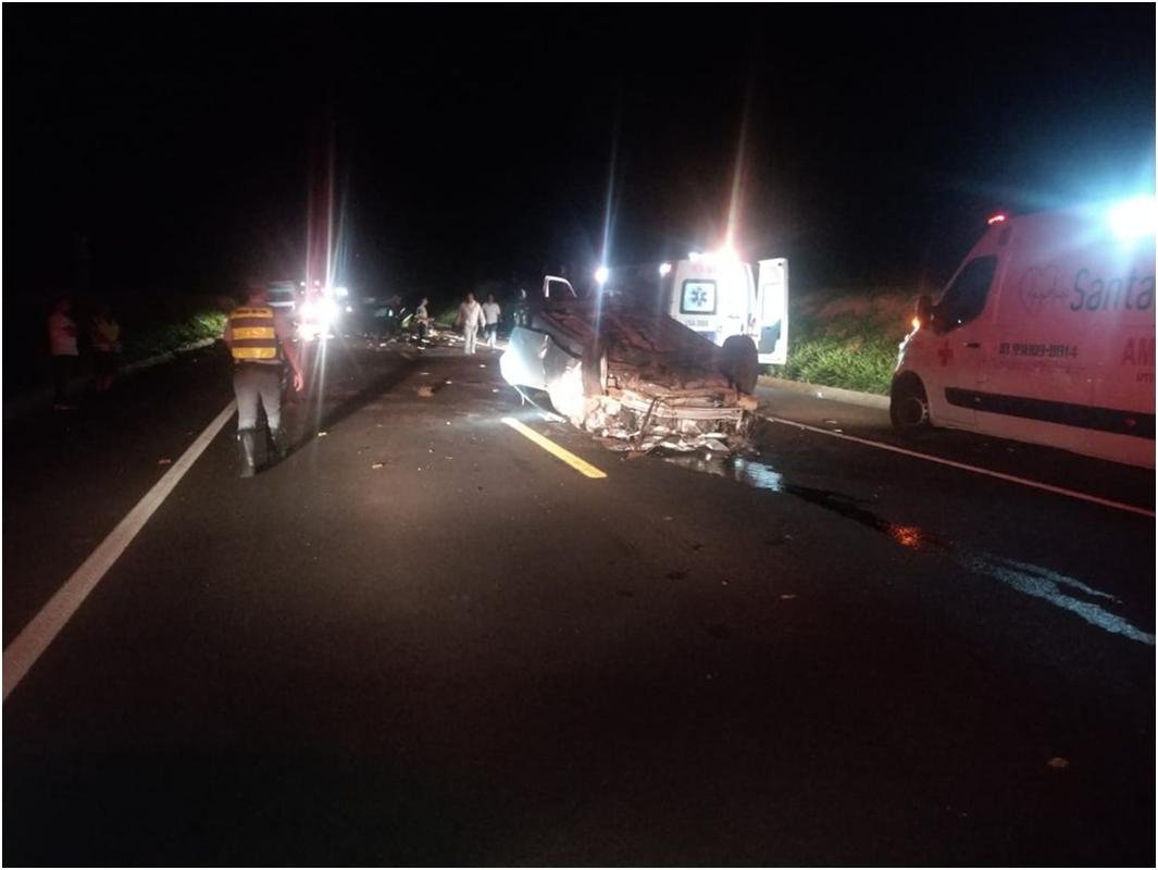 Acidente de trânsito mata uma pessoa na Rodovia Assis Chateaubriand, em Martinópolis na noite desta terça feira (13) Acidente de trânsito mata uma pessoa na Rodovia Assis Chateaubriand, em Martinópolis na noite desta terça feira (13)