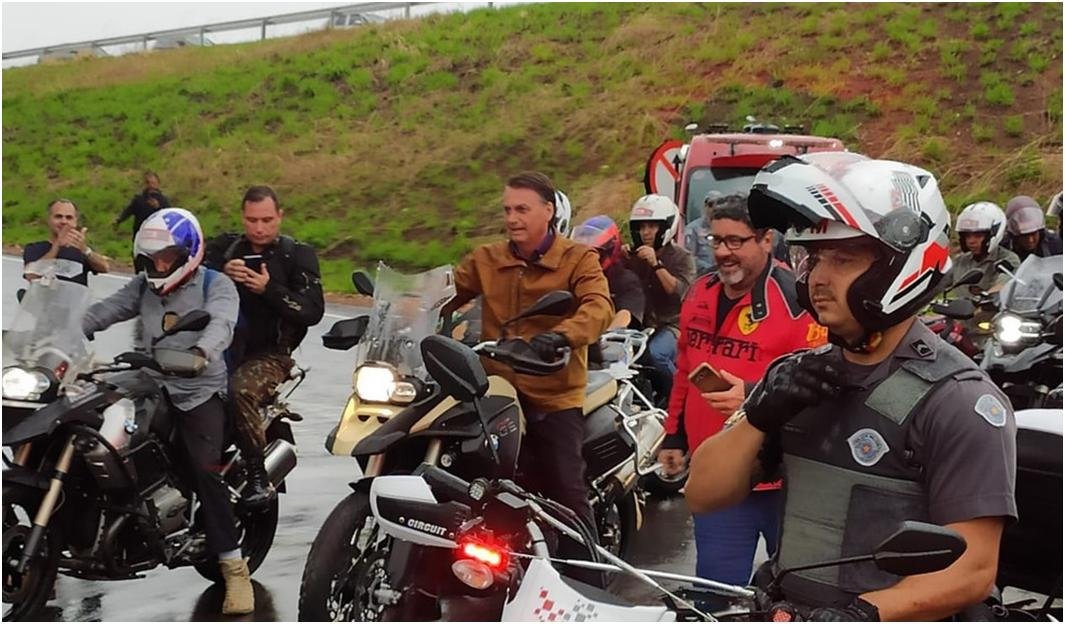 Bolsonaro participou de motociata hoje em Presidente Prudente