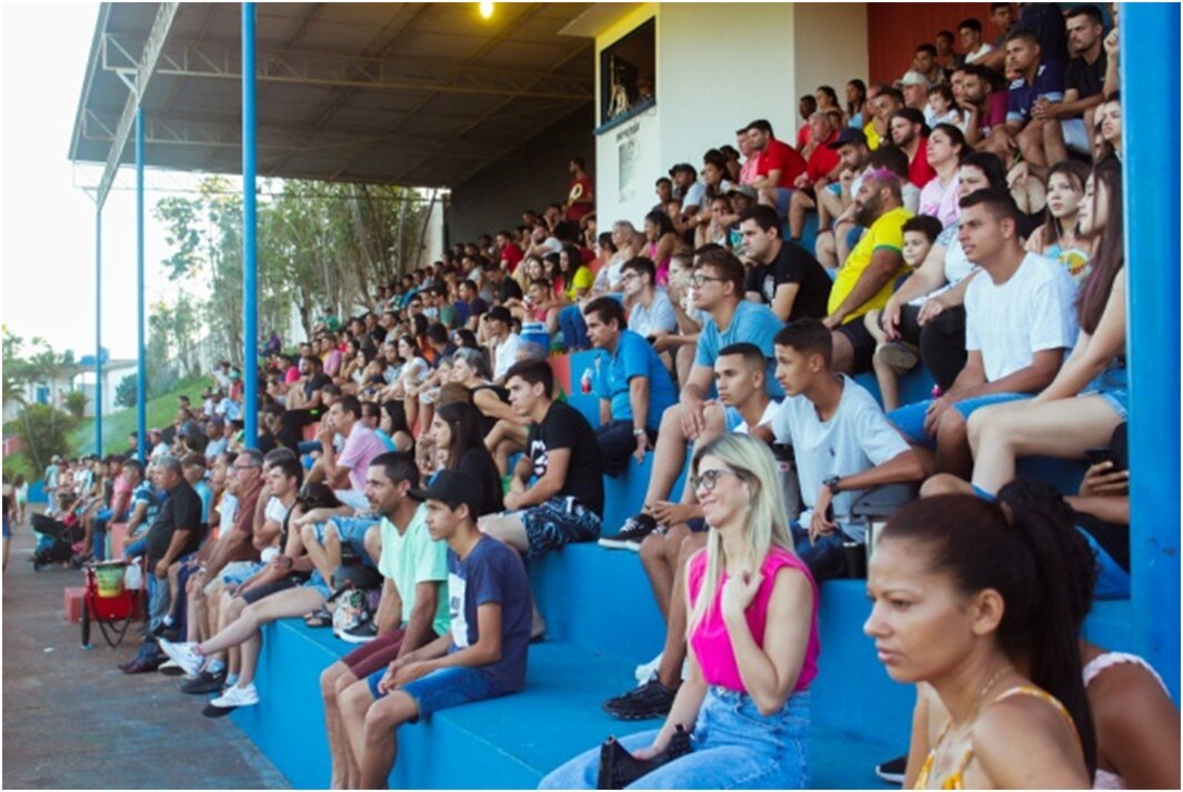 Time de Presidente Venceslau vence campeonato de futebol amador em Piquerobi