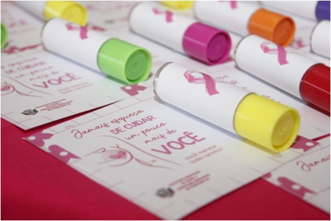 Palestra voltada para as mulheres, é realizada em salão de eventos de Piquerobi