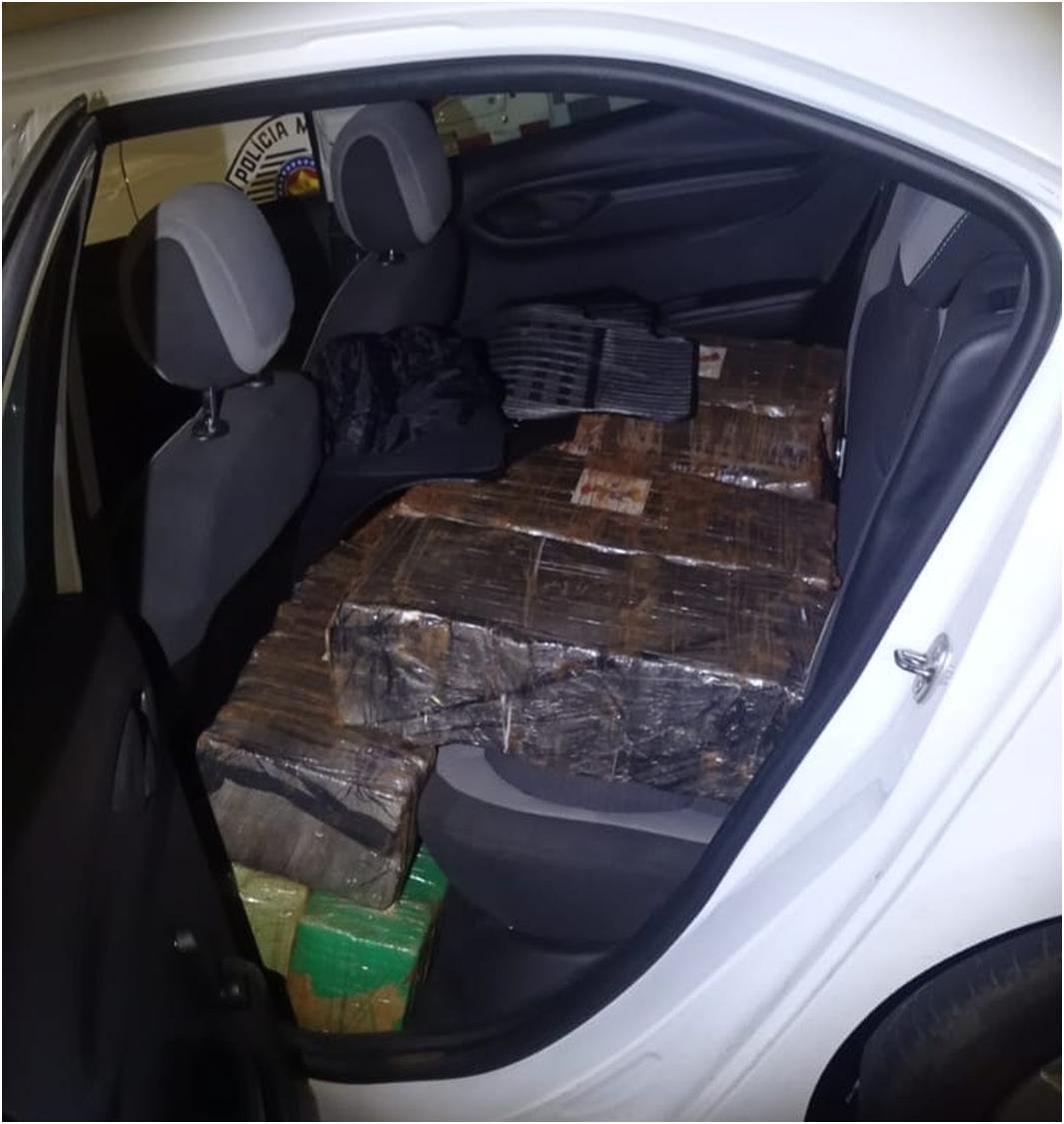 Homem é preso em flagrante ao transportar mais de 300 kg de maconha em carro roubado, em Pirapozinho Homem é preso em flagrante ao transportar mais de 300 kg de maconha em carro roubado, em Pirapozinho