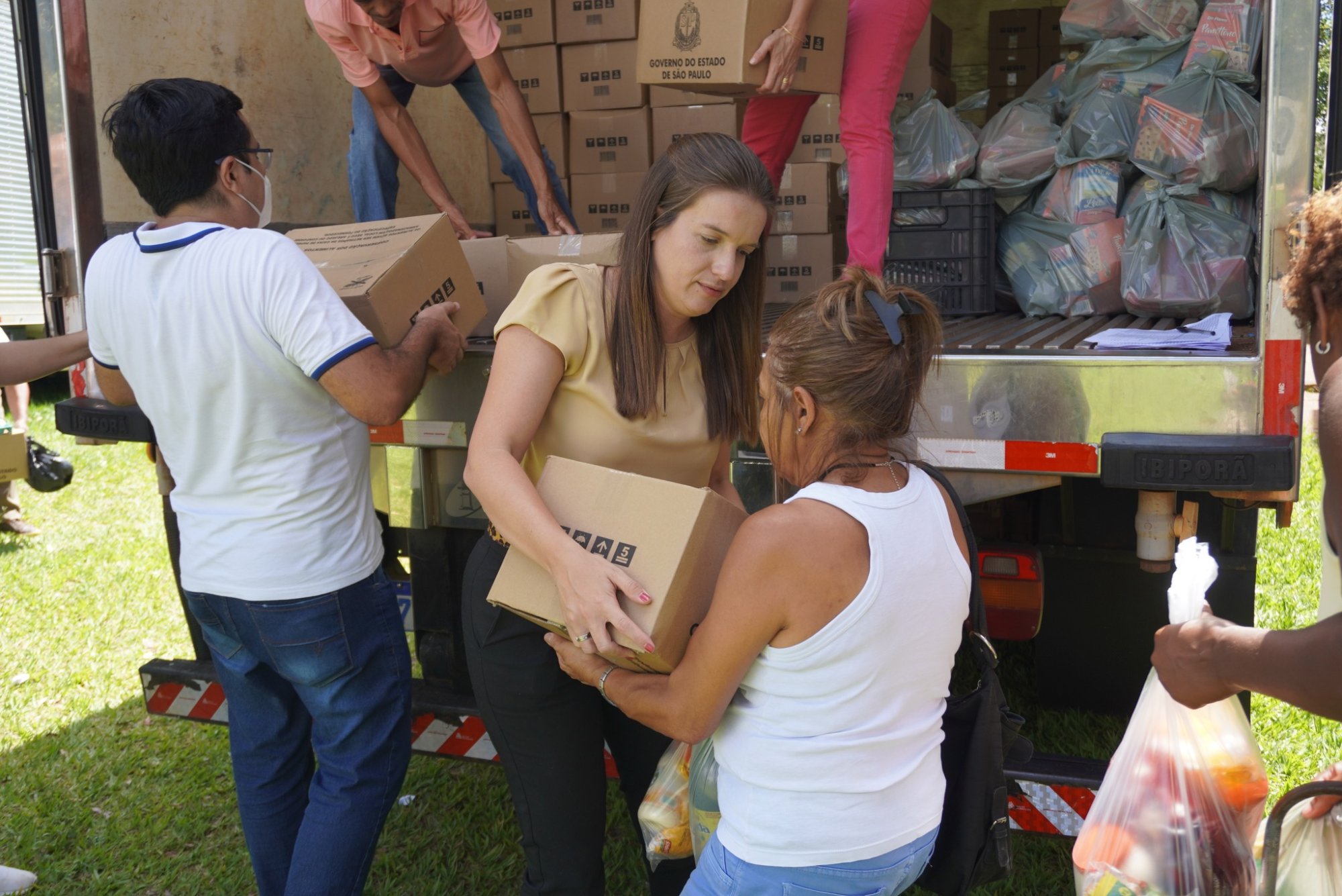 Fundo Social de Solidariedade e Secretaria de Assistência Social de Presidente Venceslau entregam cestas para famílias atendidas neste Natal Fundo Social de Solidariedade e Secretaria de Assistência Social de Presidente Venceslau entregam cestas para famílias atendidas neste Natal