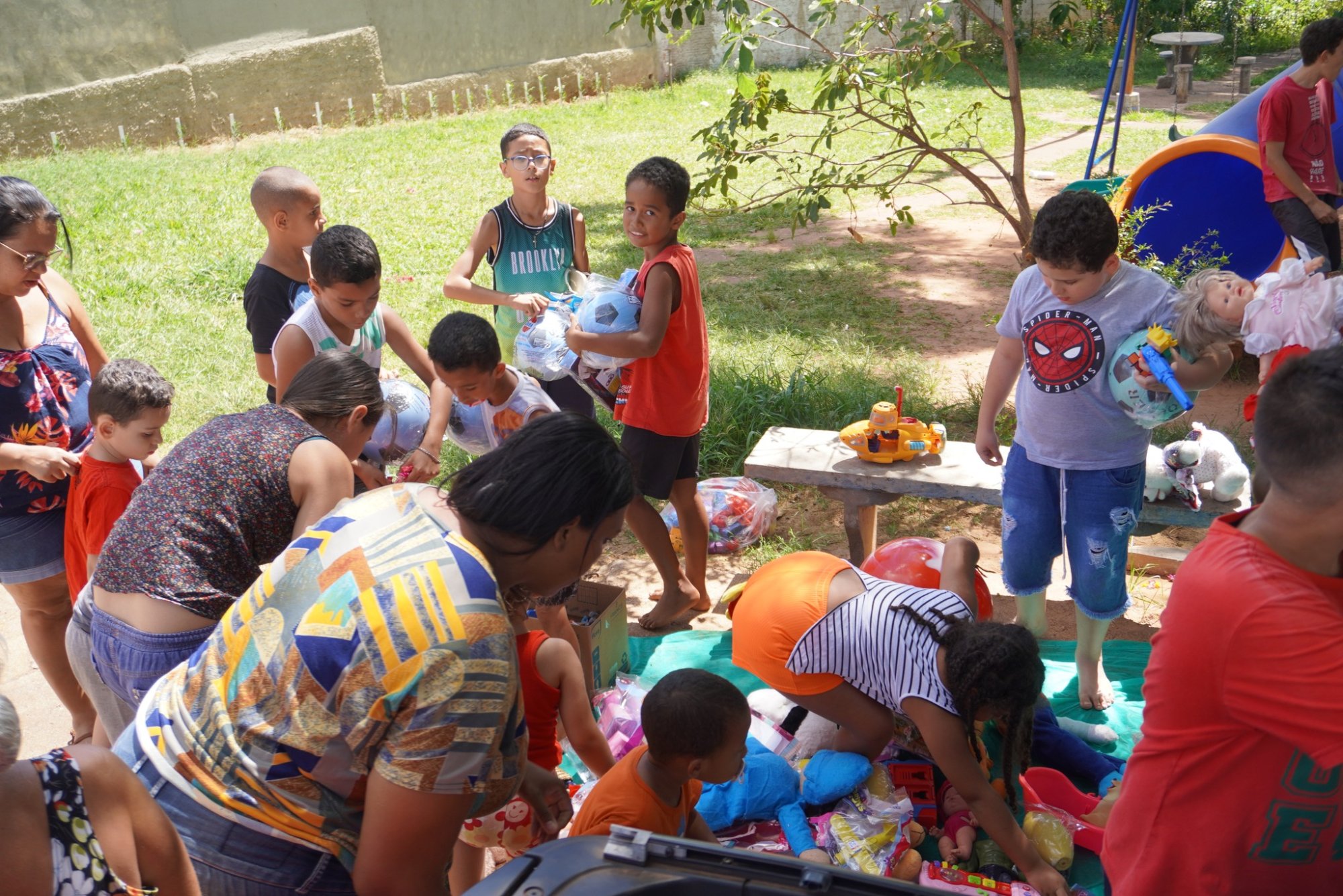Brinquedos arrecadados durante a Vila Natal são entregues para crianças Venceslauenses Brinquedos arrecadados durante a Vila Natal são entregues para crianças Venceslauenses