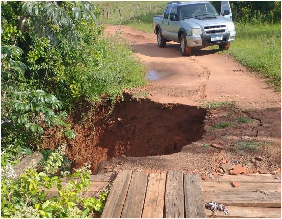 Ponte no Assentamento Primavera, em Presidente Venceslau é interditada após chuva intensa