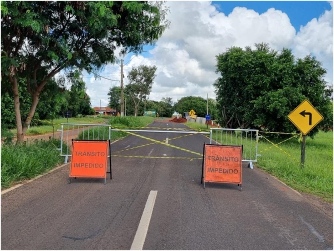 Trecho da avenida Carlos Platzeck, é interditado para obras de bacia seca no Residencial da Faive Trecho da avenida Carlos Platzeck, é interditado para obras de bacia seca no Residencial da Faive