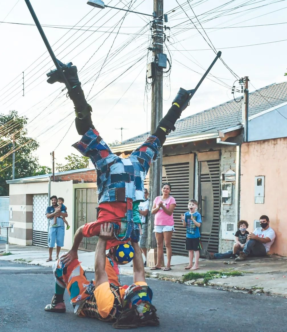 Circo Sobre Rodas; Coletivo Cultural Galpão da Lua volta a circular em Prudente a partir deste sábado Circo Sobre Rodas; Coletivo Cultural Galpão da Lua volta a circular em Prudente a partir deste sábado