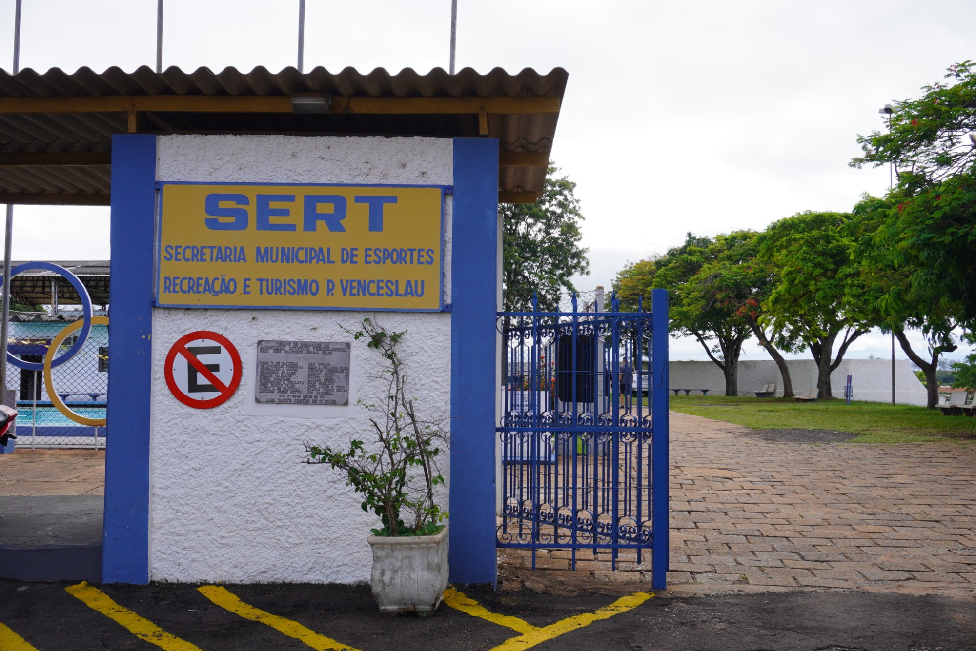 'Secretaria de Esportes'; Crianças e adolescentes da Apim em Venceslau, recebem aulas gratuitas de Natação, munícipes também podem participar; Saiba como se matricular!