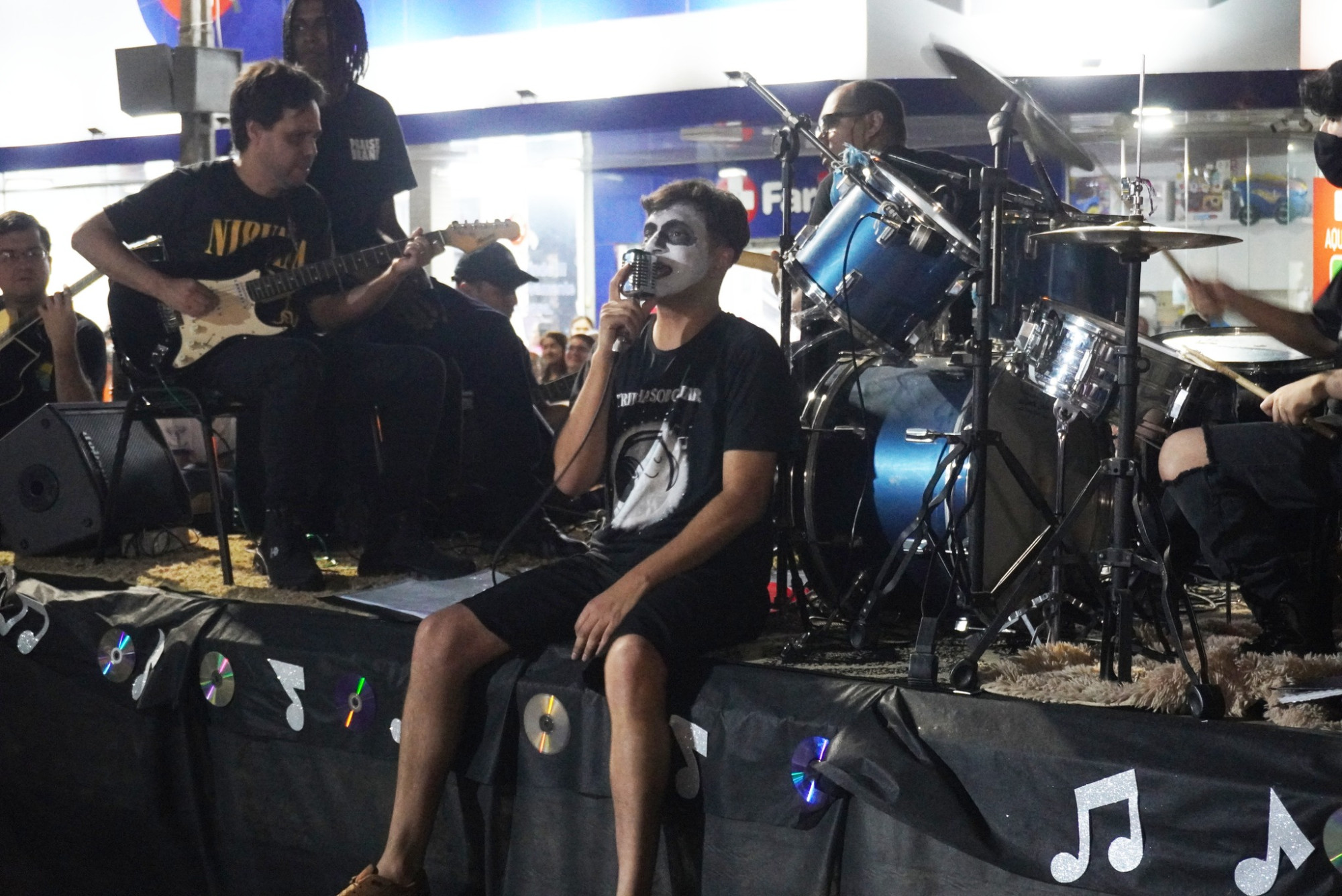 'Venceslau 97 Anos'; Tradicional Desfile Cívico do município, recebeu centenas de pessoas que puderam conferir 72 segmentos da sociedade, divididos em 8 alas; Confira fotos!