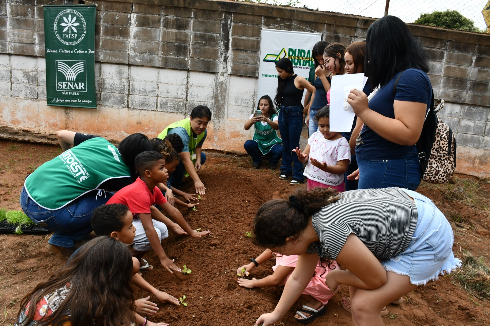 'Unoeste Transforma'; Evento gratuito realizado com diversas atividades, ações culturais e serviços de saúde, prestou mais de 1.500 atendimentos em Venceslau!