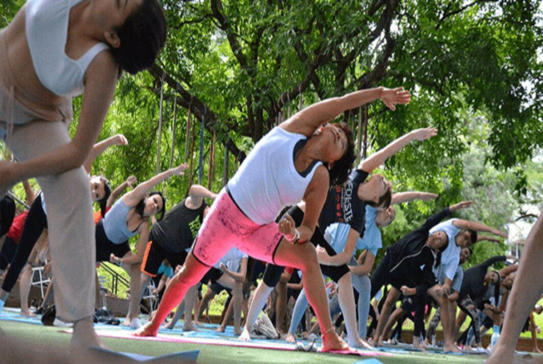 'Mãos que Curam'; Projeto liderado por profissional graduado e grupo de terapeutas oferecem até agosto, aulas de ioga e sessões de massagem gratuitas aos domingos em Venceslau; A partir das 10h!