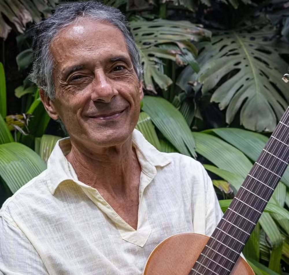 'Paulo Freire'; Com coleção de histórias do povo, em conjunto com a música tradicional, artista apresenta o show 