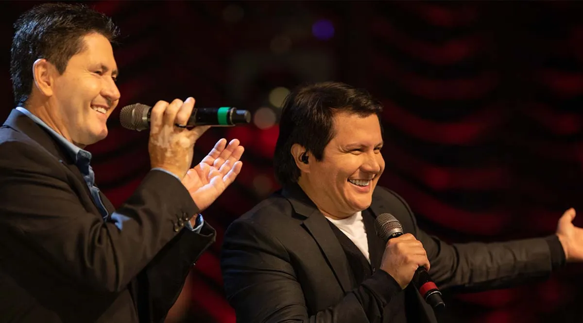 33ª Fejupi; Com roda gigante panorâmica e a fogueira de 57 metros, evento trás grandes shows sertanejos com Gian e Giovani, Thaeme e Thiago, dose dupla com Diego & Victor Hugo + Marcos & Belutti, e Naiara Azevedo; Entrada Gratuita!