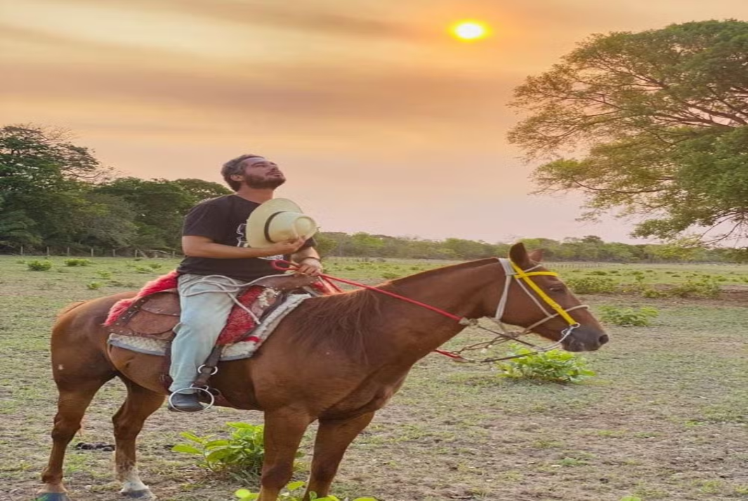 'Nascido em Prudente'; Ator Thommy Schiavo que participou da novela Pantanal, morre após cair de sacada de prédio onde morava, em Cuiabá (MT)!