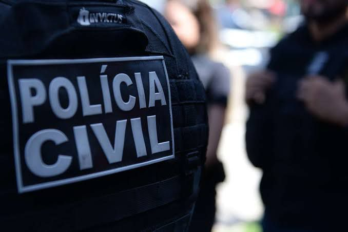 'Tráfico de Drogas'; Após fugir de abordagem policial, motorista abandona carro com 200kg de maconha em Venceslau!