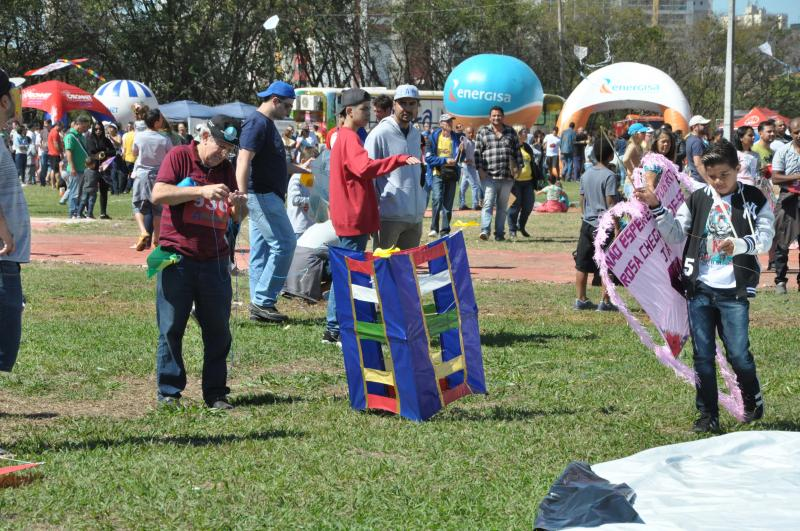 '37º Festival de Pipas': Evento batizado de Raul Albieri, deve reunir 2 mil pessoas no próximo domingo em Prudente, serão premiados os três primeiros colocados de cada categoria; Inscrições até hoje!