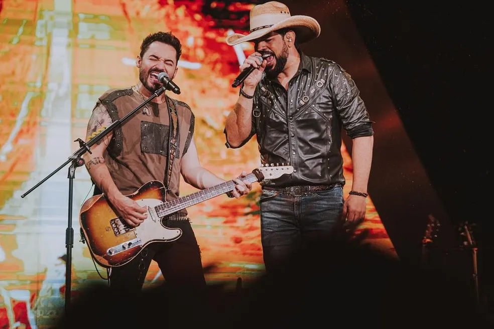 'Celebre Tupi'; No domingo de despedida do evento, é a vez do sertanejo universitário da dupla Fernando e Sorocaba, esquentando a noite no estádio 