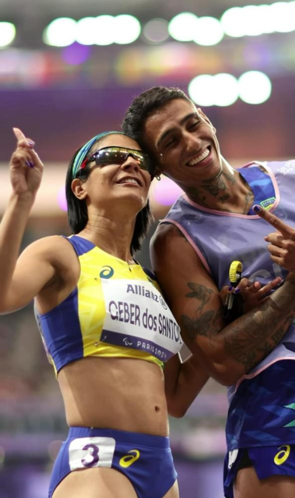 'É Ouro'; Velocista prudentina fatura o ouro nos 100m, após quebra de recorde mundial, e agora vai em busca de medalha nos 200m; Semi acontece no sábado!