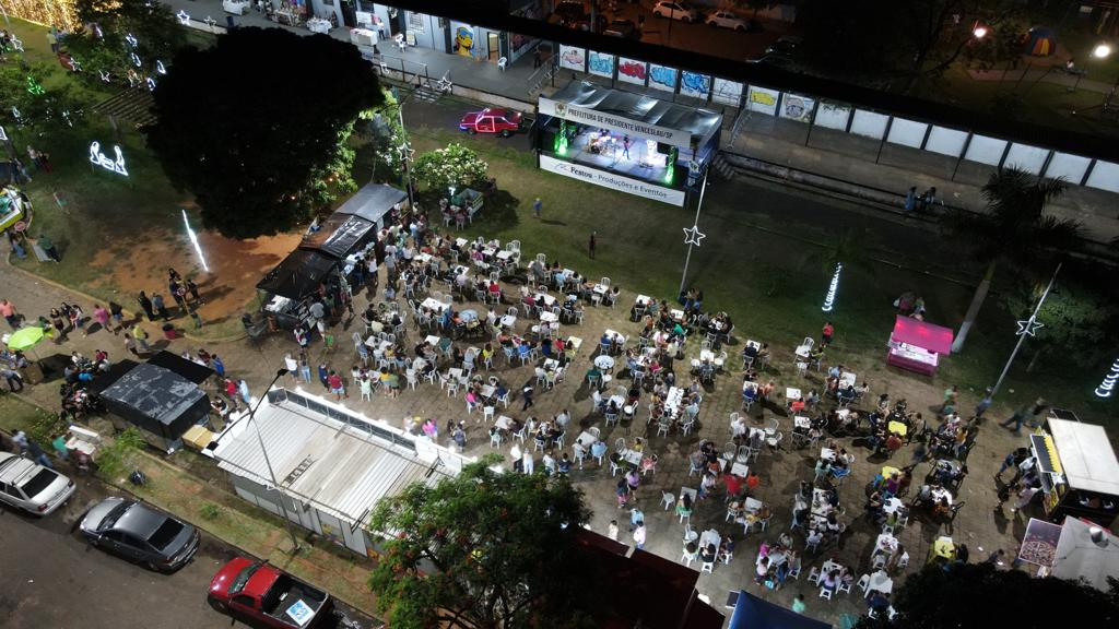 'Vila Natal'; Com atrações musicais, praça de alimentação e parque de diversões, evento tem início nesta sexta-feira em Venceslau; Segue até o dia 23! 'Vila Natal'; Com atrações musicais, praça de alimentação e parque de diversões, evento tem início nesta sexta-feira em Venceslau; Segue até o dia 23!