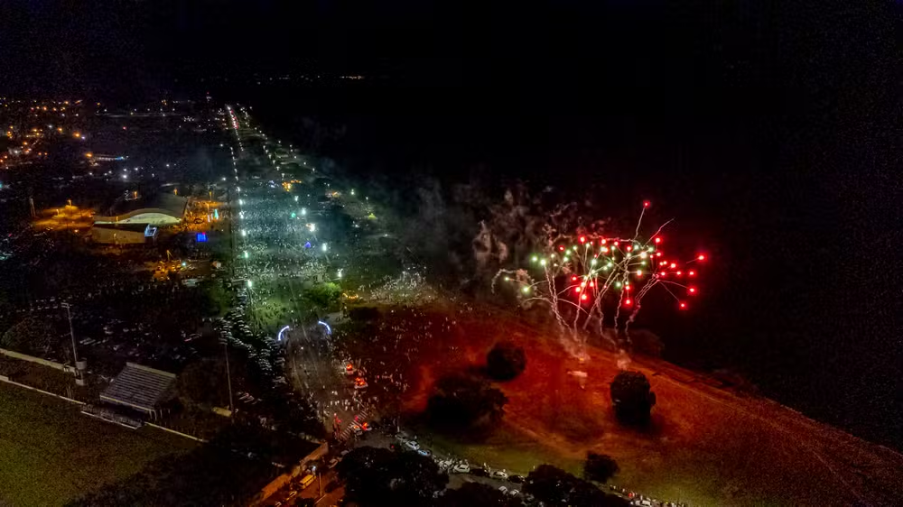 'Réveillon em Epitácio'; Cantora Naiara Azevedo é atração desta noite, dando início a programação de virada de ano na Orla Fluvial; A partir das 22h, com entrada gratuita!