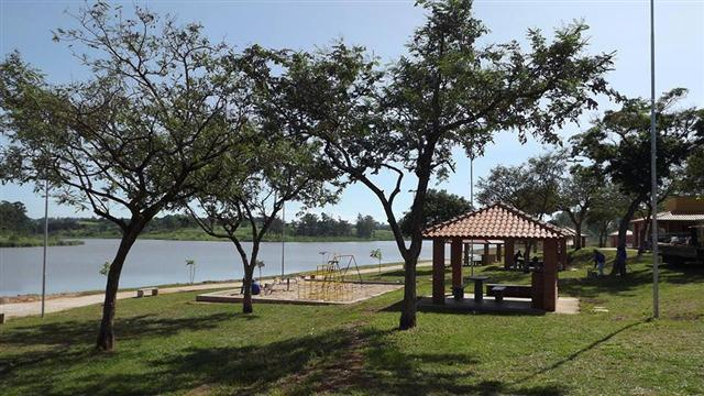 'Clube dos 100 Fusquinhas'; Com expectativa de receber 5 mil pessoas neste final de semana, sexto encontro dos apaixonados por fuscas acontece no Balneário da Amizade, em Prudente; Aberto ao público!