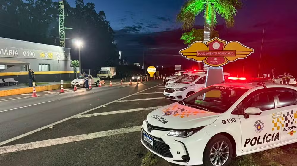 'Operação Direção Segura'; Ação resulta em mais de 2,5 mil testes do bafômetro, 89 infrações de trânsito e cinco veículos apreendidos na Rodovia Raposo Tavares em Prudente!