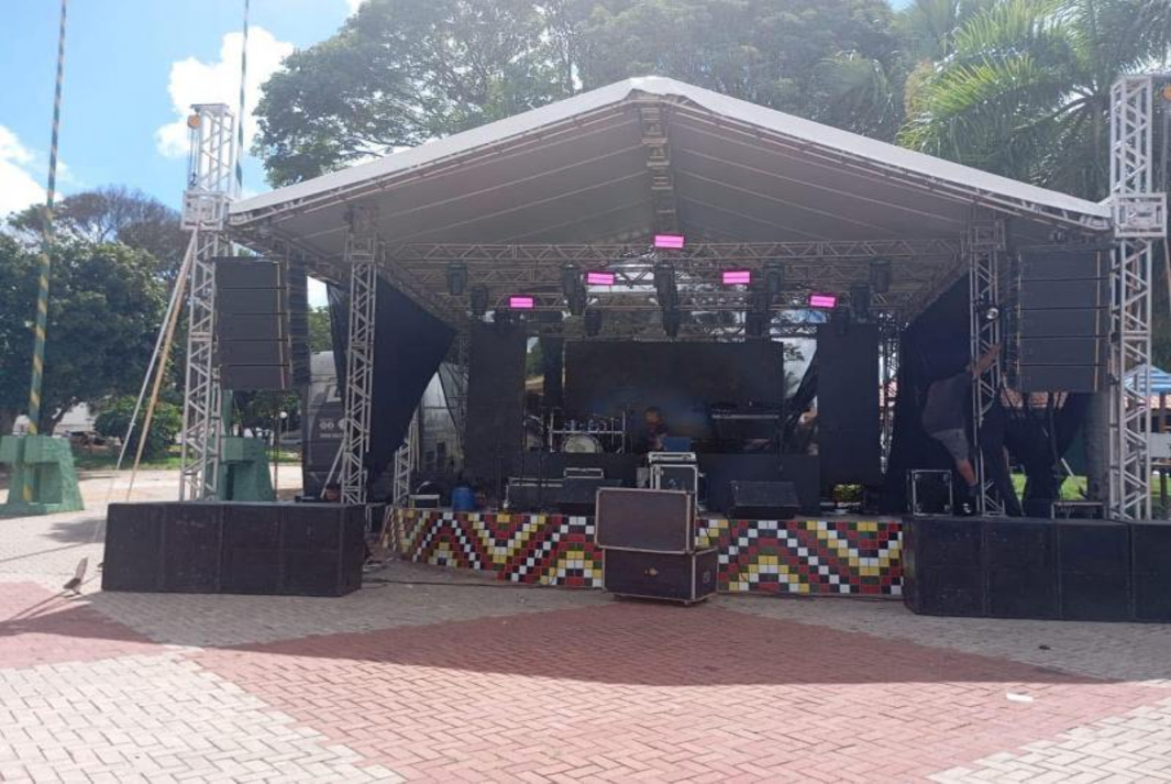 Folia em Anastácio; DJ Gui, Acústico Black e Banda Anastaciana comandam  programação especial neste sábado de carnaval em Santo Anastácio; A partir das 20h30!