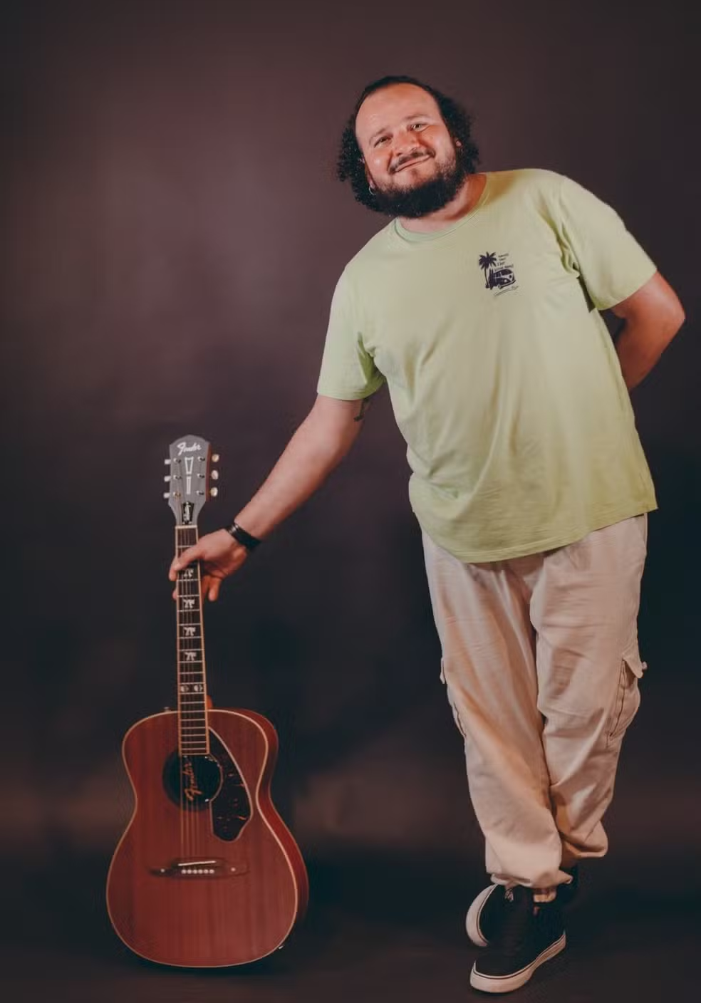 Cantor prudentino reúne groove, percussão e sopros que remetem à brisa do litoral em show de reggae neste sábado, no Sesc Thermas Prudente; À partir das 16h!