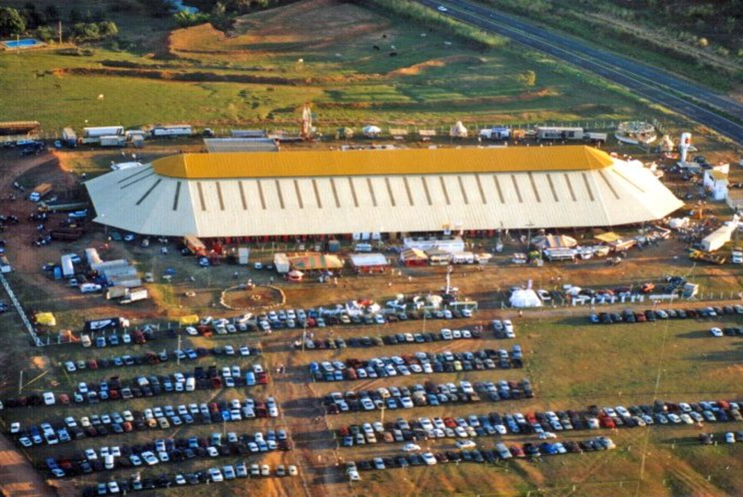 Com grandes shows e expectativa de reunir 40 mil pessoas, evento tem início nesta quinta-feira no Rancho Quarto de Milha em Prudente! Com grandes shows e expectativa de reunir 40 mil pessoas, evento tem início nesta quinta-feira no Rancho Quarto de Milha em Prudente!